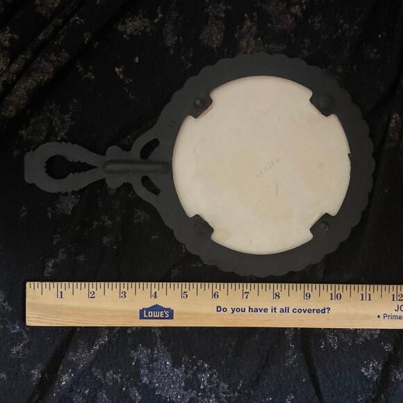 Cast Iron Christmas Tile Trivet Scenery Cooling Santa Reindeer Vintage Hanging - Picture 7 of 10